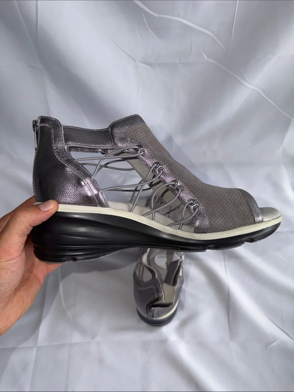 Jambu Naomi Grey Gunmetal Suede Corded Bungee Accent Wedge Ankle Boots NWT Sz 10